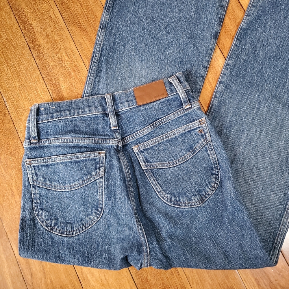 Madewell 11" High Rise Flare Jeans : Size 27 Waist